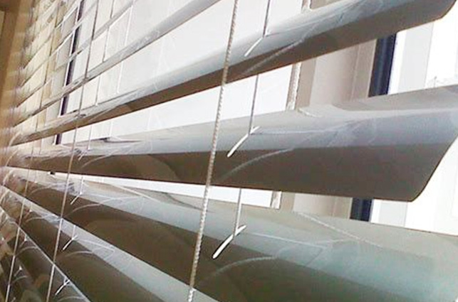 img-aluminium-blinds-interior-02